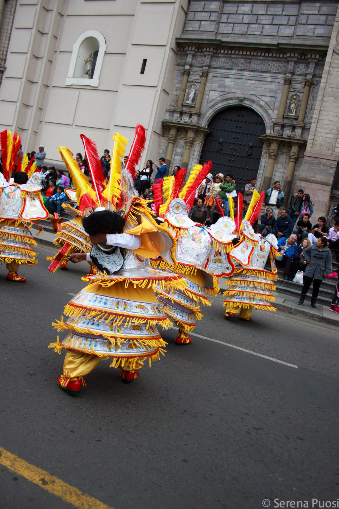 Parata in costume a Lima