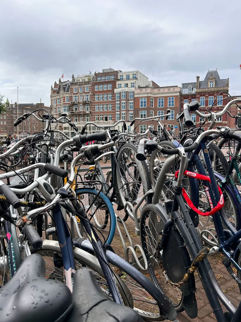 amsterdam in bicicletta
